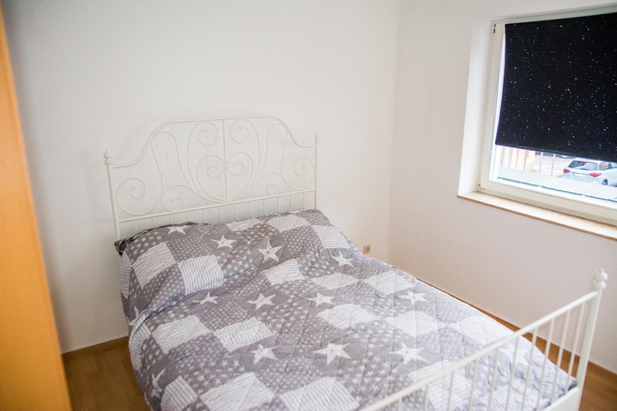 Schoene 2-Raum-Wohnung Im Zentrum Waltershausens エクステリア 写真