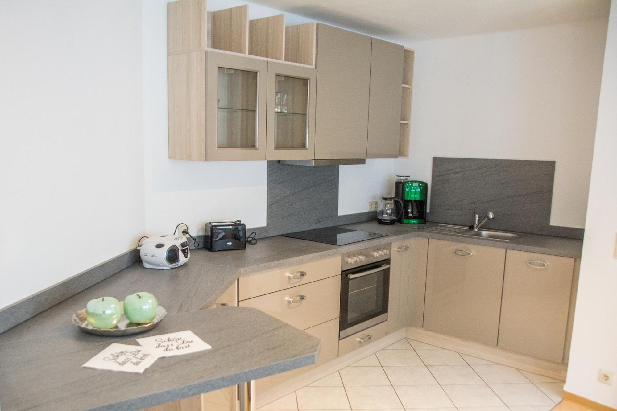 Schoene 2-Raum-Wohnung Im Zentrum Waltershausens エクステリア 写真